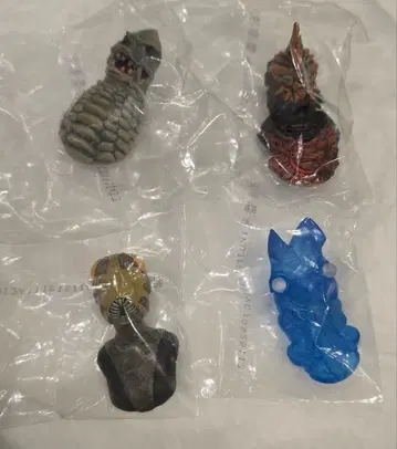 제일복권 울트라맨 괴수 초대전 vol.2 F상 괴수 두상 4종 세트