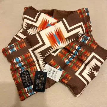 [ PENDLETON/펜들턴 ] 오르테가 다운 머플러 브라운 기하학 패턴