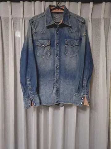 TMT 자수 데님 셔츠