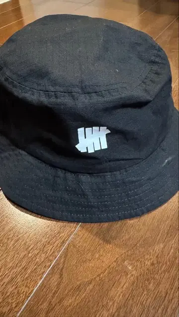 UNDEFEATED 버킷햇 블랙