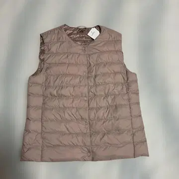 [ 새상품 미사용 ] 유니클로 퍼프테크 컴팩트 베스트 M 사이즈