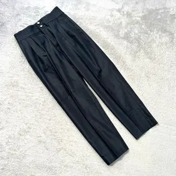 [그린 라벨 릴랙싱] (36) 하이웨스트 투 턱 테이퍼드 팬츠