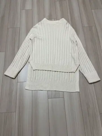 캐시미어 100% GAVLLARDAGALANTE 니트 스웨터