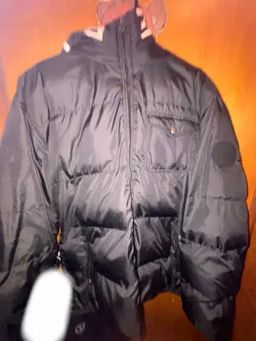 블랙 다운 자켓 후드 부착