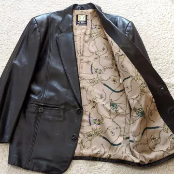 [새상품급] 블랙 양가죽 테일러드 자켓 안감 올 패턴