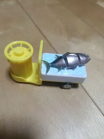 토미카 갓파스시 타레