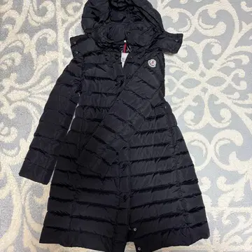 MONCLER 블랙 다운 자켓