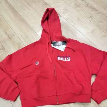 ZARA BUFFALOBILLS 숏 후드티 M 사이즈