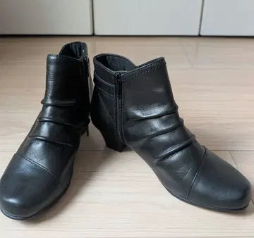 가격 인하 [ 미사용 새상품 ] 블랙 부티 블랙 22cm