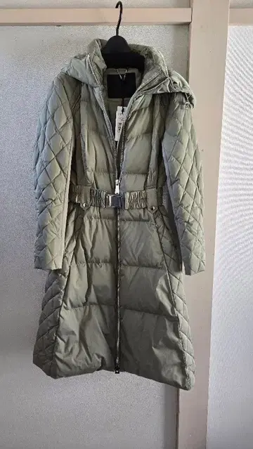 GUESS 롱 다운 자켓