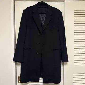 EMPORIO ARMANI 블랙 체스터 코트