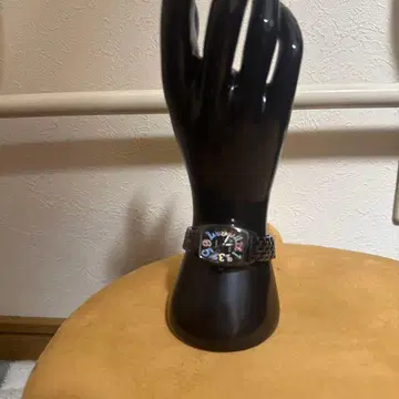 컬러풀 숫자 블랙 오벌 손목시계