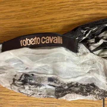 로베르토 카발리 스카프 전체 길이 약 225