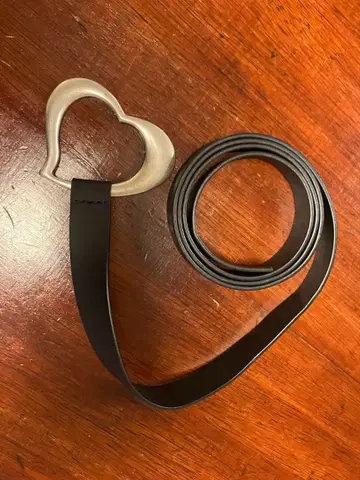 LEFIJE 레피에 HEART BELT 오픈 하트 벨트