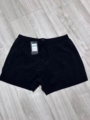 언더아머 블랙 숏팬츠