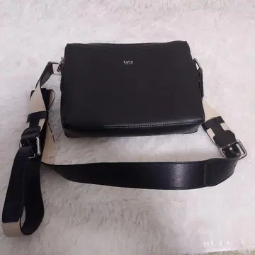 새상품급 Lui's 스플릿 레더 파우치 블랙 horizontal