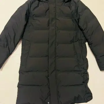 UNIQLO 블랙 후드 부착 다운 자켓