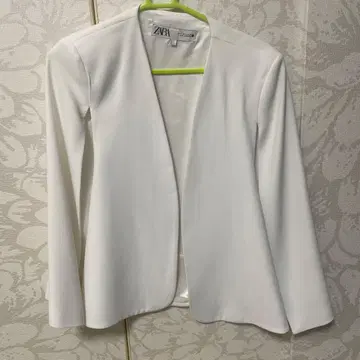 ZARA 화이트 노카라 자켓 S사이즈