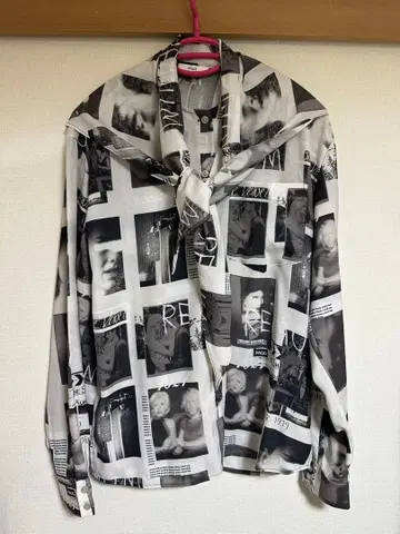 모노톤 블라우스 dzzit