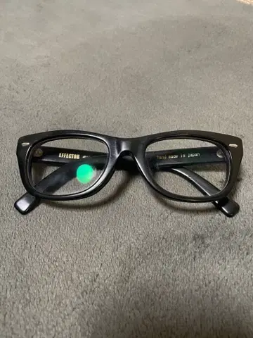 EFFECTOR distortion 블랙 프레임 안경