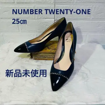 NUMBER TWENTY-ONE 에나멜 가죽 네이비 25 스터드