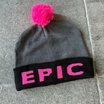 'EPIC' 폼폼 니트캡 '핑크 x 블랙 x 그레이'
