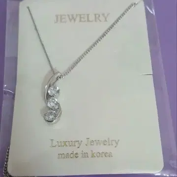 스와로브스키풍 스톤 부착 목걸이