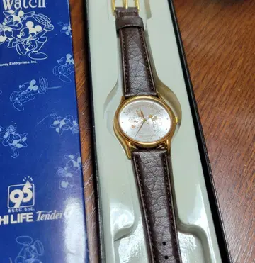 디즈니 텐더하트 베어 시계