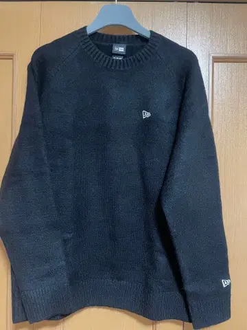 뉴에라 스웨터