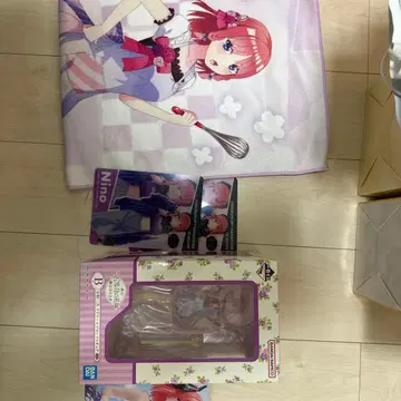 5등분의 신부 나카노 니노 타월과 피규어 세트