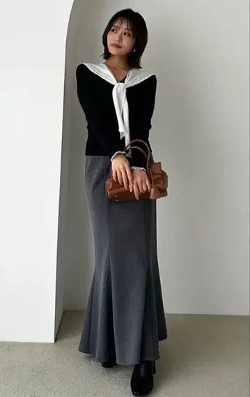 스나이델 심플 머메이드 스커트