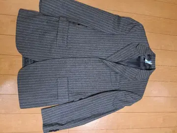 NEW YORKER 그레이 스트라이프 수트 모 100% 클리닝 완료