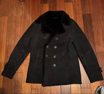 엠메티 46 M 무스탕 블랙 블랙