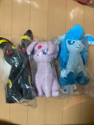 이브이 프렌즈 봉제 인형 블래키 에브이 글레이시아