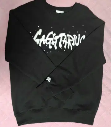 GYDA 세이세이 콜라보 SAGITTARIUS 큐빅 맨투맨 상의