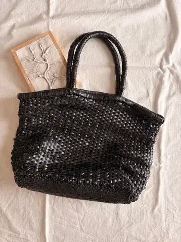 가죽 바스켓백 메쉬백 천연 가죽 검토) 투모로우랜드