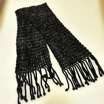 WIZ 블랙 프린지 머플러