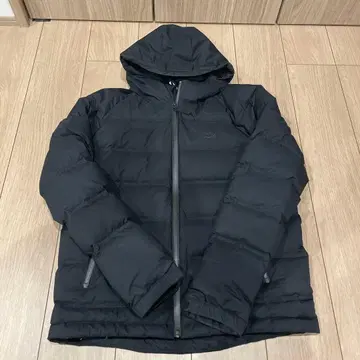 LACOSTE 후드 부착 다운 자켓 블랙