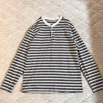 에디바우어 긴팔 헨리넥 티셔츠 보더