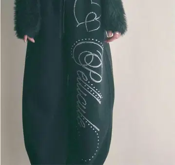 PELLICULE 스톤 데코 스웻 팬츠