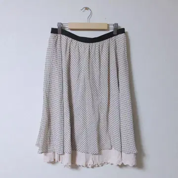 새상품급 Rose Tiara 베이지 도트 플리츠 스커트 [ 42/XL ]