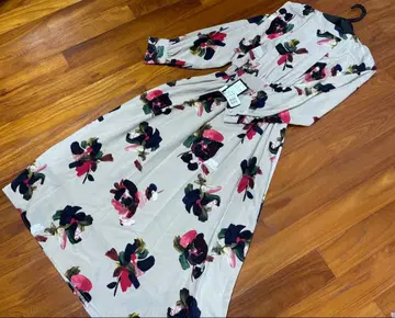 야마다야 Aga 넥 리본 꽃무늬 롱 원피스