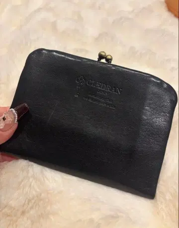 CLEDRAN 블랙 가죽 가마구치 지갑