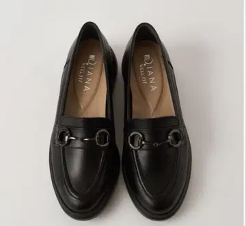 [ 미사용 새상품 ] 다이애나 블랙 로퍼 금장 장식 포함