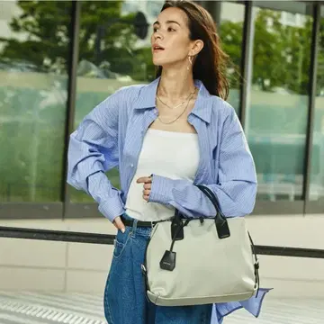 EDITA. en. 바이컬러 사이드 벨트 보스턴