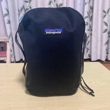 파타고니아 블랙홀 큐브 M 6L