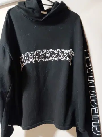 SHARE HEART CHECK MATE 후드티 블랙