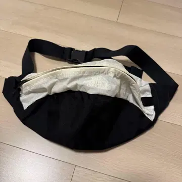 THE NORTH FACE 바디백 화이트/블랙