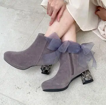 MAJESTIC LEGON 클리어 퀼팅 리본 숏부츠