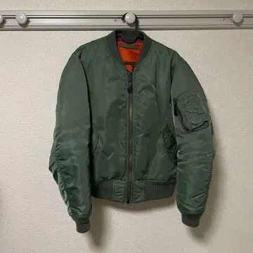 AVIREX MA-1 M 사이즈